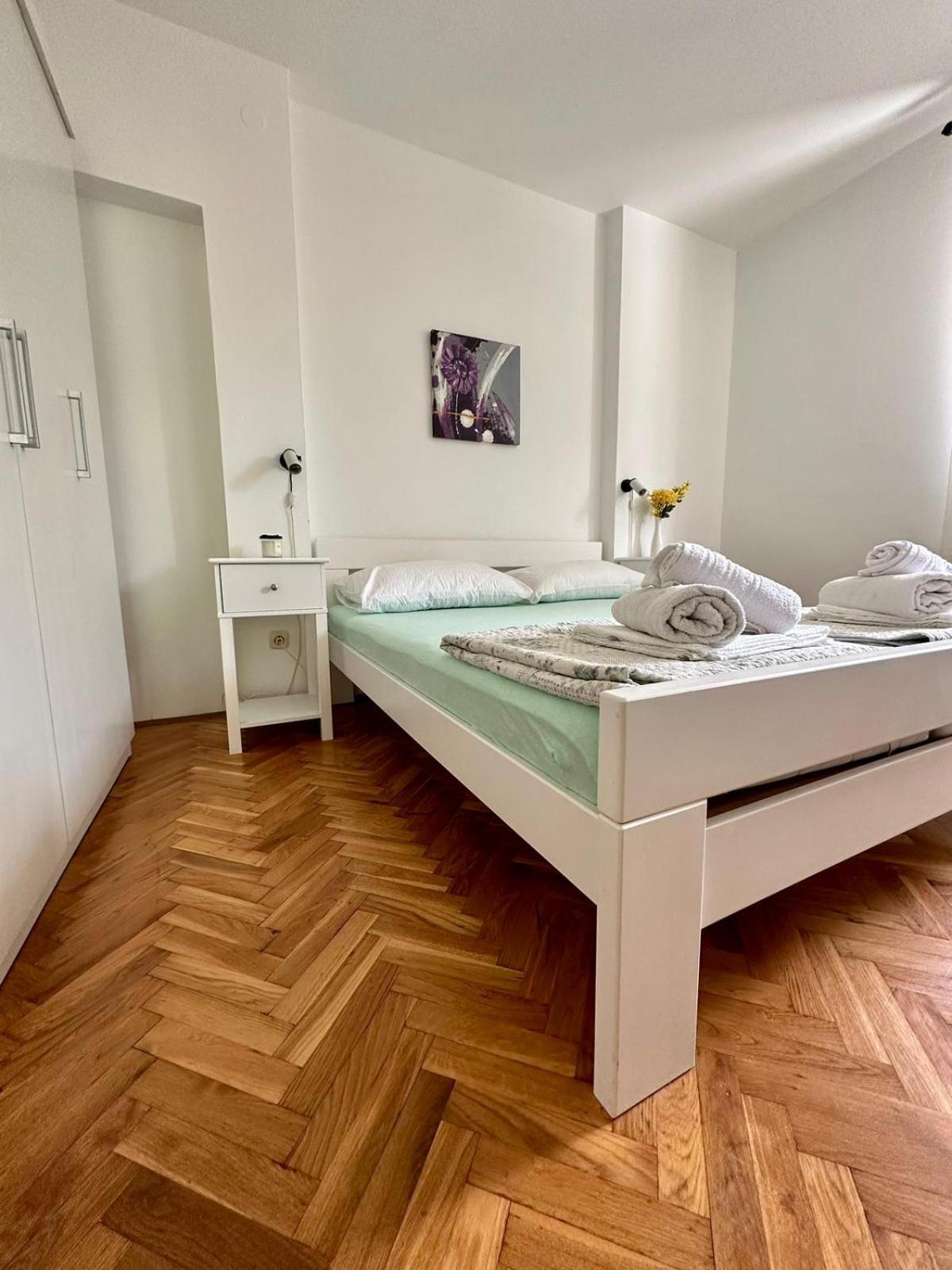 Delfin Apartments Zadar Exteriör bild